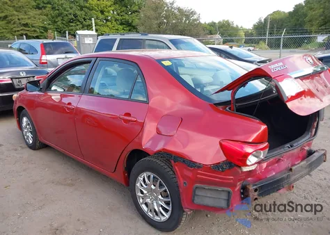 2011 Toyota Corolla Le z USA, uszkodzony, nr VIN JTDBU4EE8B9154432